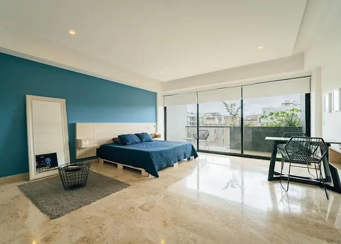1 Bd Location! Gym, Pool Apartamento