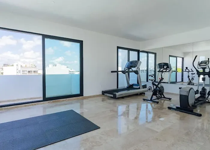 1 Bd Location! Gym, Pool Apartamento *