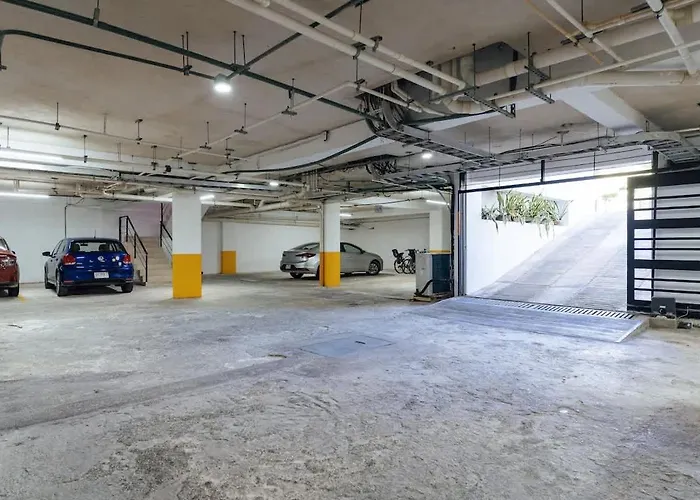 1 Bd Location! Gym, Pool Apartamento